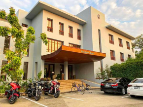 Riverhouse Resort
